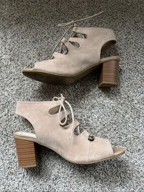 Relativity Beige Sandals Lace-Up Open-Toe Block Heel  8M
